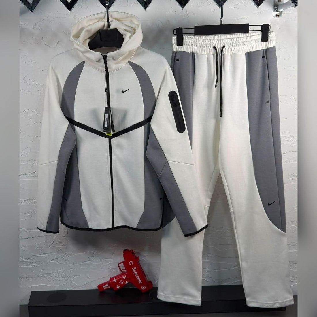 Nike Tech Fleece trenirka (novi kroj)