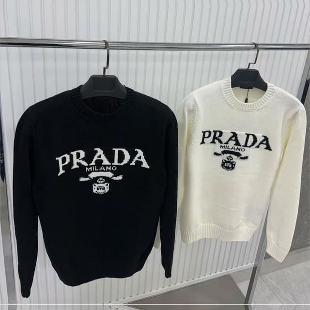 Prada Pleteni džemper s logom